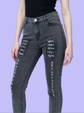 Early 2000s Grunge Tribal Distressed Gray Denim Skinny Jeans